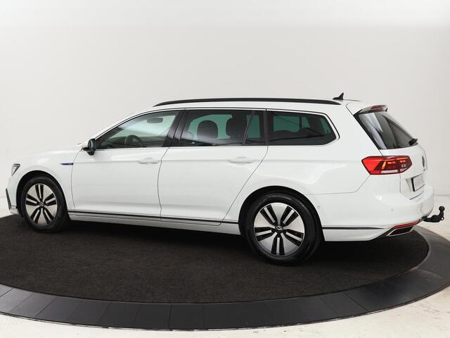 Volkswagen PASSAT 1.4 TSI PHEV GTE | Adaptive cruise | Trekhaak wegklapbaar | Stoelverwarming | Navigatie | Full LED