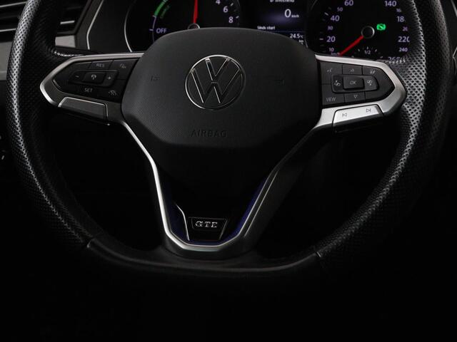 Volkswagen PASSAT 1.4 TSI PHEV GTE | Adaptive cruise | Trekhaak wegklapbaar | Stoelverwarming | Navigatie | Full LED