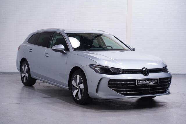 Volkswagen PASSAT Variant 1.5 eTSI 150 pk Aut. Business Camera Trekhaak Massage Stoel verwarming/ventilatie IQ drive Leder/alcantara sportstoelen