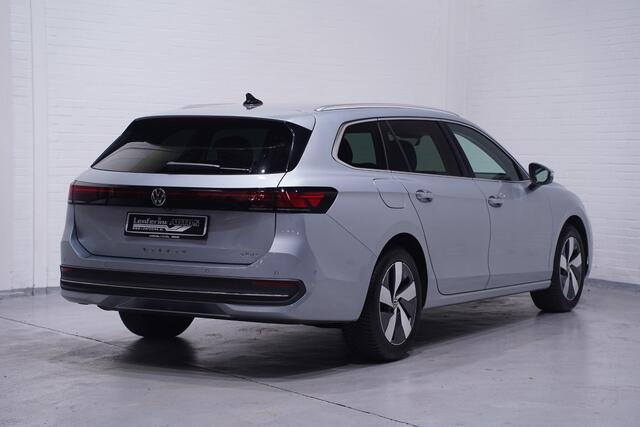 Volkswagen PASSAT Variant 1.5 eTSI 150 pk Aut. Business Camera Trekhaak Massage Stoel verwarming/ventilatie IQ drive Leder/alcantara sportstoelen