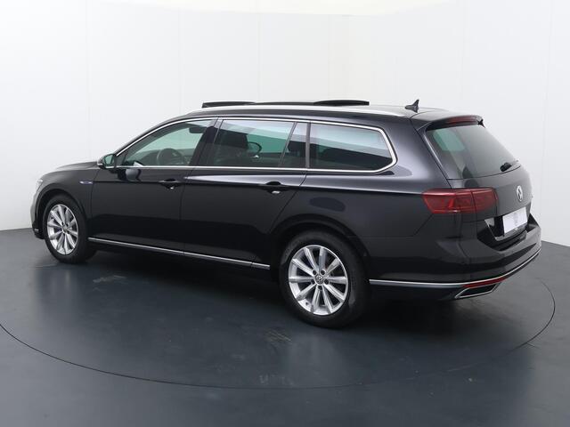 Volkswagen PASSAT Variant 1.4 TSI PHEV GTE Business | 218 PK | Automaat | SoH 89% | Multifunctioneel stuurwiel | Adaptive Cruisecontrol | Panoramadak | Stoelverwarming |