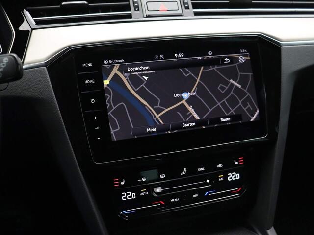 Volkswagen PASSAT Variant R-Line Business 1.5 TSI 150pk DSG Automaat Adaptive cruise control, Elektrische achterklep, Achteruitrijcamera, Navigatie, LED matrix koplampen, Stoelverwarming