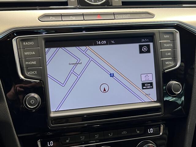 Volkswagen PASSAT Variant 1.4 TSI GTE Connected Series Plus | Navigatie/Android/Apple Carplay | LM Velgen 18" | Elektrische Trekhaak | Voorstoelen Verwarmd | Cruise Control Adaptief |