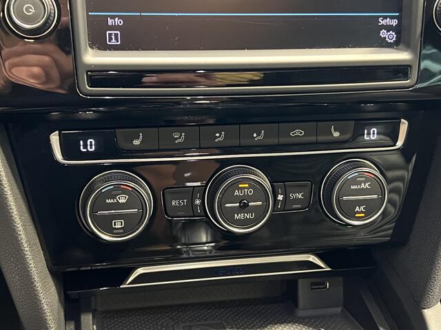 Volkswagen PASSAT Variant 1.4 TSI GTE Connected Series Plus | Navigatie/Android/Apple Carplay | LM Velgen 18" | Elektrische Trekhaak | Voorstoelen Verwarmd | Cruise Control Adaptief |