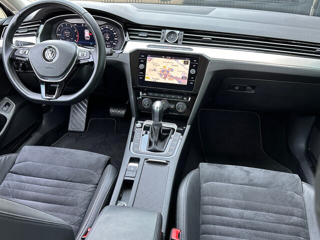 Volkswagen PASSAT Variant 1.5 TSI 150pk DSG Highline | Trekhaak | Camera | Led | Camera | Rijklaar incl. 1 jaar Bovag garantie