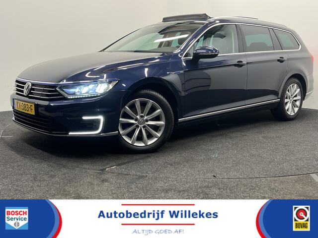 Volkswagen PASSAT Variant 1.4 TSI GTE Connected Series Plus | NAVIGATIE | TREKHAAK | SCHUIF-/KANTELDAK | STOELVERWARMING |