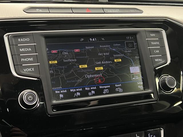 Volkswagen PASSAT Variant 1.4 TSI GTE Connected Series Plus | NAVIGATIE | TREKHAAK | SCHUIF-/KANTELDAK | STOELVERWARMING |