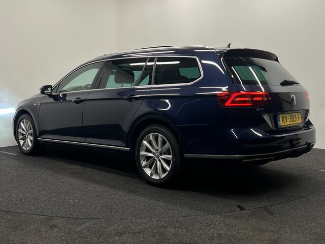 Volkswagen PASSAT Variant 1.4 TSI GTE Connected Series Plus | NAVIGATIE | TREKHAAK | SCHUIF-/KANTELDAK | STOELVERWARMING |