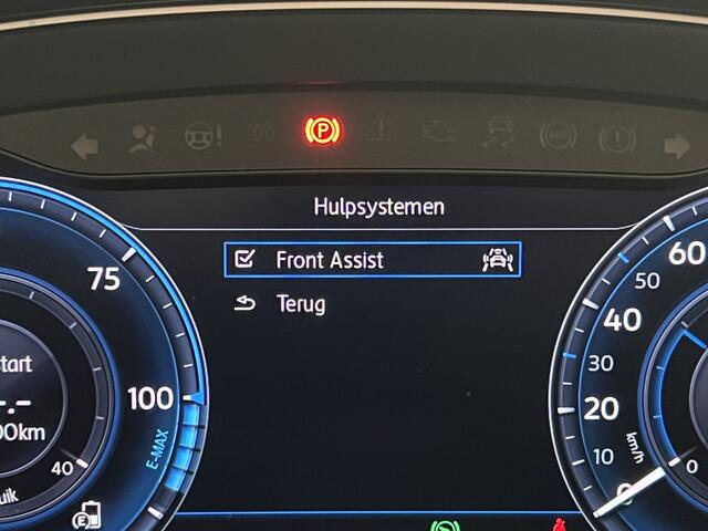 Volkswagen PASSAT Variant 1.4 TSI GTE Connected Series Plus | NAVIGATIE | TREKHAAK | SCHUIF-/KANTELDAK | STOELVERWARMING |