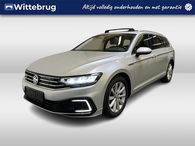 Volkswagen PASSAT Variant 1.4 TSI PHEV GTE Business / AUTOMAAT/ 218 PK/ PANO/ TREKHAAK/ CAMERA/ PARK. SENSOREN V+A/ STOEL VERWARM./ MASSAGE FUNCTIE/ APP-CONNECT/ DODE HOEK/ KEYLESS/ NAVI/ DAB/ ACC/ CLIMA/ LED/ 17'' LMV