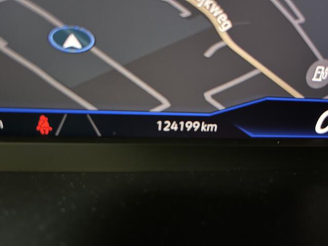 Volkswagen PASSAT Variant 1.4 TSI PHEV GTE Business / AUTOMAAT/ 218 PK/ PANO/ TREKHAAK/ CAMERA/ PARK. SENSOREN V+A/ STOEL VERWARM./ MASSAGE FUNCTIE/ APP-CONNECT/ DODE HOEK/ KEYLESS/ NAVI/ DAB/ ACC/ CLIMA/ LED/ 17'' LMV