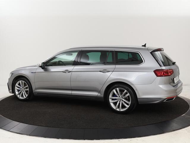 Volkswagen PASSAT 1.4 TSI PHEV GTE Business | Adaptive cruise | Camera | Carplay | Stoelverwarming | Massage | Navigatie | Full LED