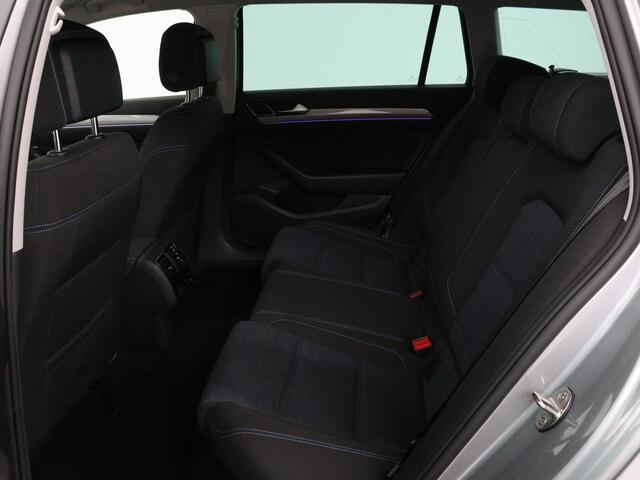 Volkswagen PASSAT 1.4 TSI PHEV GTE Business | Adaptive cruise | Camera | Carplay | Stoelverwarming | Massage | Navigatie | Full LED