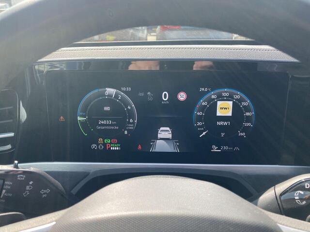 Volkswagen PASSAT Variant 1.5 eHybrid 272pk DSG R-Line Edition · Navigatie · Parkeersensoren · Panoramadak · Garantie t/m 30-07-2029 of 100.000km