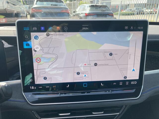 Volkswagen PASSAT Variant 1.5 eHybrid 272pk DSG R-Line Edition · Navigatie · Parkeersensoren · Panoramadak · Garantie t/m 30-07-2029 of 100.000km