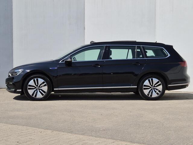 Volkswagen PASSAT Variant 1.4 TSI PHEV Plug-in GTE Business Automaat / Comfort-pakket / Trekhaak-pakket / Travel Assist Plus / Trekgewicht 1600 kg / Glazen schuif- en kanteldak / Bestuurdersstoel met massage functie / Apple Carplay Android Auto /