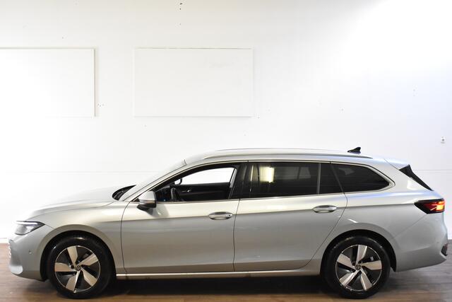 Volkswagen PASSAT Variant 1.5 eTSI 150PK DSG BUSINESS ALCANTARA/360°CAMERA/TREKHAAK