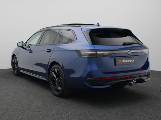 Volkswagen PASSAT Variant 1.5 eHybrid R-Line Edition 272PK DSG black style, matrix led, trekhaak, 360gr. camera, panorma dak, head-up display, adaptive cruise, side assist, stoelverwarming voor & achter, stuurwielverwarming, 18" lichtmetaal