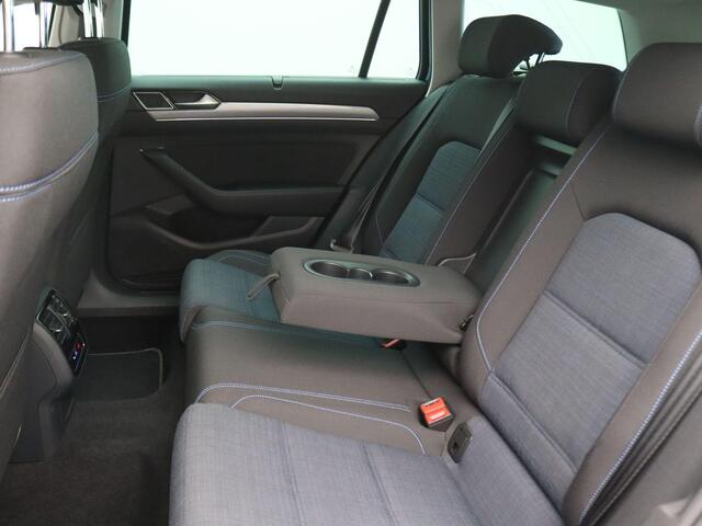 Volkswagen PASSAT 1.4 TSI PHEV GTE Business 218PK DSG Adaptieve Cruise Controle, Virtual Cockpit, Elektr. Achterklep, Navi, Stoel-Stuurverwarming, Achteruitrijcamera, Trekhaak, 17" LM Velgen
