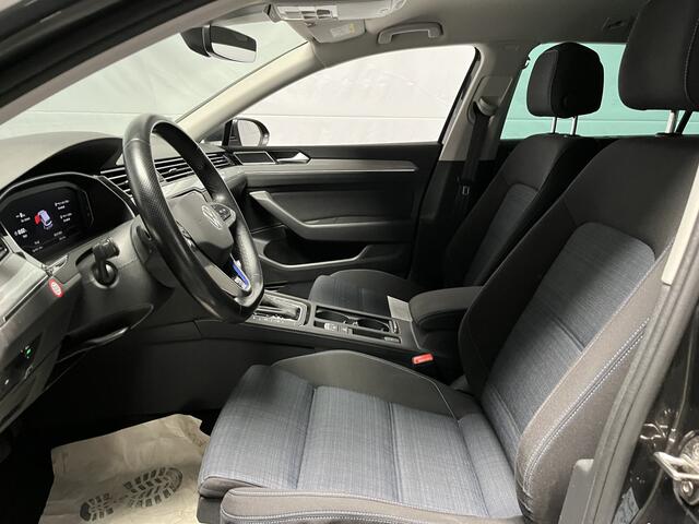 Volkswagen PASSAT Variant 1.4 TSI PHEV GTE Business / AUTOMAAT/ CAMERA/ PARK. SENSOREN/ ERGO COMFORT/ DODE HOEK/ STOELVERWARM./ DIGITAL DASHBOARD/ ELEK. ACHTERKLEP/ LED/ ADAPT. CRUISE/ APP-CONNECT/ NAVI/ CLIMA/ DAB