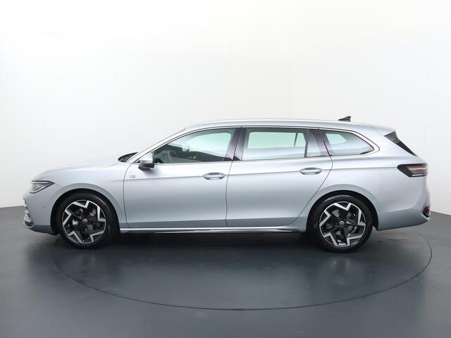 Volkswagen PASSAT Variant 1.5 eTSI R-Line Business | 150 PK | Trekhaak | Ergo Active stoelen | El. achterklep | Stoelverwarming