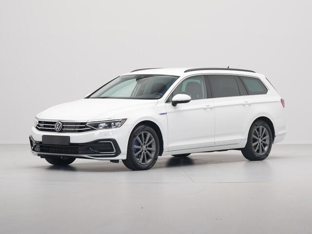 Volkswagen PASSAT Variant 1.4 TSI 218pk PHEV GTE Navigatie iQ Light Side Assist Camera