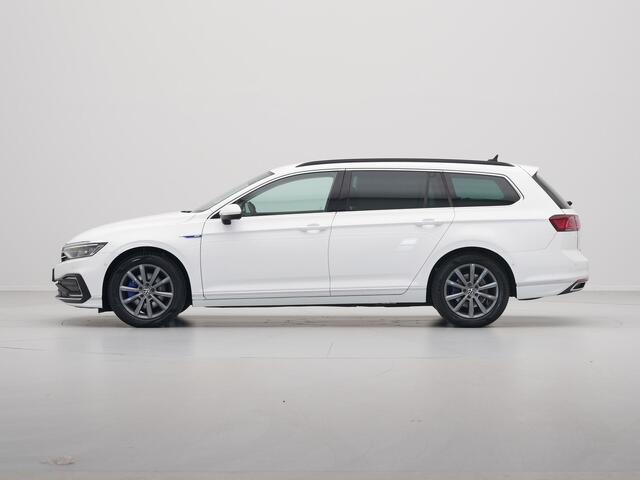 Volkswagen PASSAT Variant 1.4 TSI 218pk PHEV GTE Navigatie iQ Light Side Assist Camera