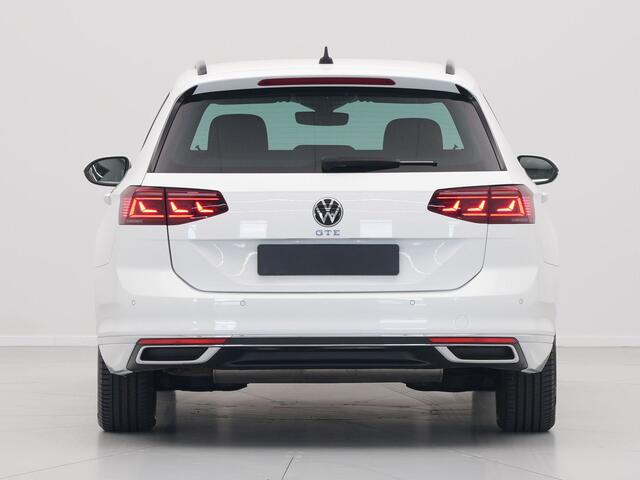 Volkswagen PASSAT Variant 1.4 TSI 218pk PHEV GTE Navigatie iQ Light Side Assist Camera