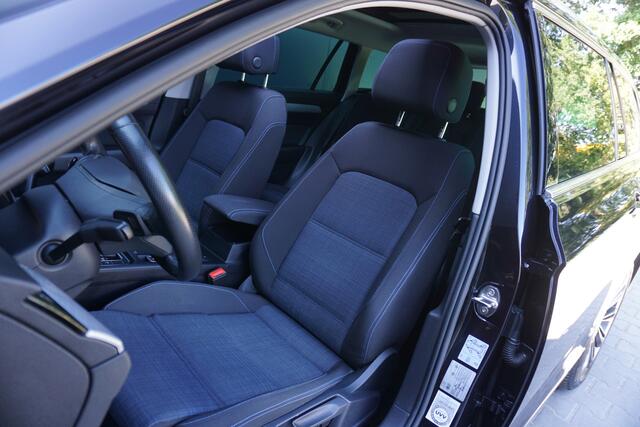 Volkswagen PASSAT Variant 1.4 TSI PHEV GTE Business | Panoramadak | Discover Media | Trekhaak | Camera | Standkachel | ACC | Virtual Cockpit |