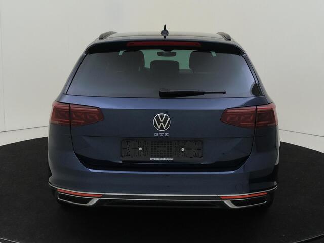 Volkswagen PASSAT Variant 1.4 TSI PHEV GTE Business | Parkeerassistent | Head-up display | 360 camera | LED matrix verlichting | Stoelverwarming voor en achter | Dodehoek detectie | Standkachel |