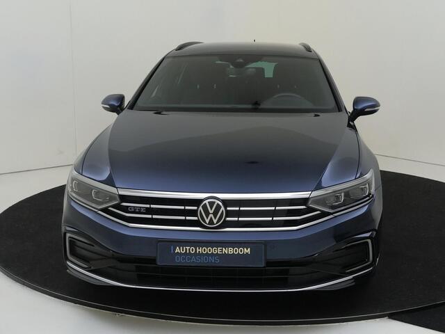Volkswagen PASSAT Variant 1.4 TSI PHEV GTE Business | Parkeerassistent | Head-up display | 360 camera | LED matrix verlichting | Stoelverwarming voor en achter | Dodehoek detectie | Standkachel |