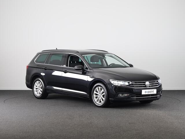 Volkswagen PASSAT Variant 1.5 TSI Comfort Business 150 PK | Automaat ( DSG) | Navigatie | Wegklapbare trekhaak | Extra getint glas