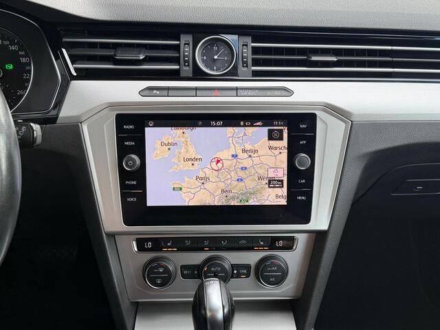 Volkswagen PASSAT Variant 1.4 TSI ACT Highline DSG Navi LED