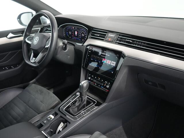 Volkswagen PASSAT Variant 1.5 TSI R-Line Business + | Matrix Light | Carplay | Camera | 18inch |