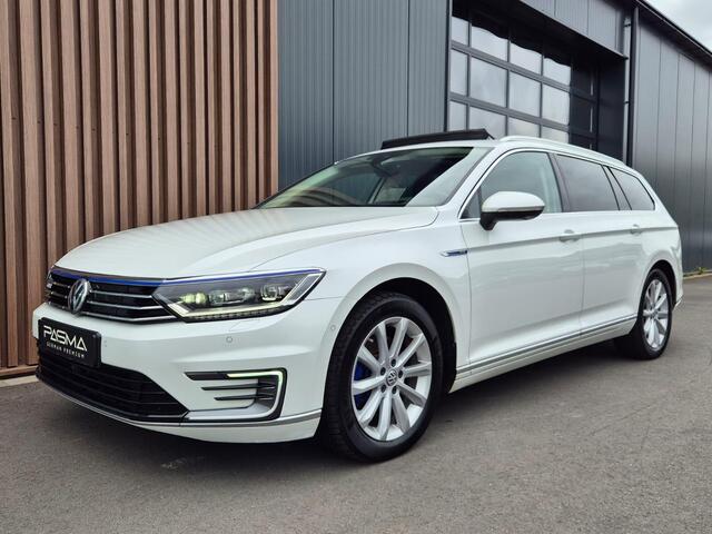 Volkswagen PASSAT Variant 1.4 TSI GTE Connected Series Plus | BTW | Pano | LED | Trekhaak | HUD | 360 camera