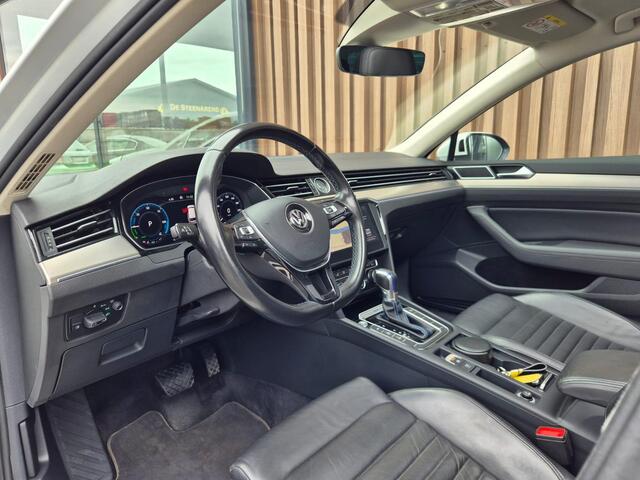 Volkswagen PASSAT Variant 1.4 TSI GTE Connected Series Plus | BTW | Pano | LED | Trekhaak | HUD | 360 camera