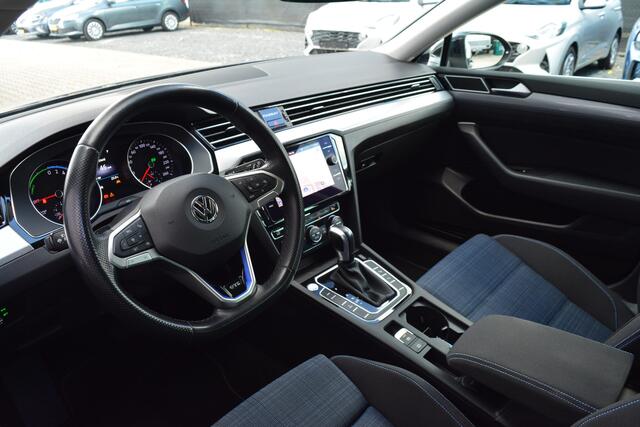 Volkswagen PASSAT Variant 1.4 TSI PHEV GTE Business | ACC | Camera | DAB |