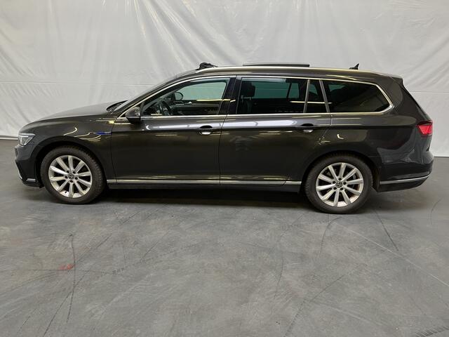 Volkswagen PASSAT Variant 1.4 TSI PHEV GTE Business / AUTOMAAT/ PANO/ ALCANTARA/ ELEKTR. TREKHAAK/ PARK. SENSOREN + CAMERA/ APP-CONNECT/ DIGITAL DASH/ KEYLESS/ CLIMA/ DAB/ ERGOCOMFORT/ NAVI