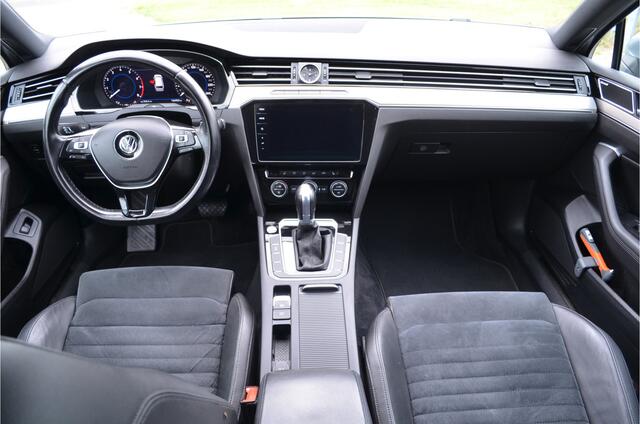 Volkswagen PASSAT Variant 1.4 TSI ACT Highline Business R Dynaudio | Virtual cockpit | Leer & Alcantara | a.Camera | Carplay | Adaptive Cruise