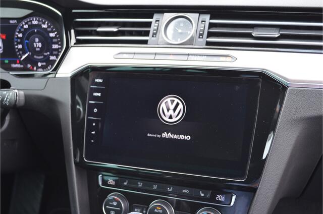 Volkswagen PASSAT Variant 1.4 TSI ACT Highline Business R Dynaudio | Virtual cockpit | Leer & Alcantara | a.Camera | Carplay | Adaptive Cruise