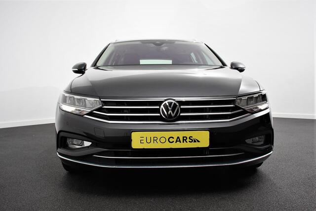 Volkswagen PASSAT Variant 1.5 TSI 150pk DSG Elegance Plus Pro | Navigatie | Camera | Climate Control | Adaptive Cruise Control | Elektrische Achterklep | Lane Assist | LED | DAB |