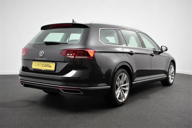 Volkswagen PASSAT Variant 1.5 TSI 150pk DSG Elegance Plus Pro | Navigatie | Camera | Climate Control | Adaptive Cruise Control | Elektrische Achterklep | Lane Assist | LED | DAB |