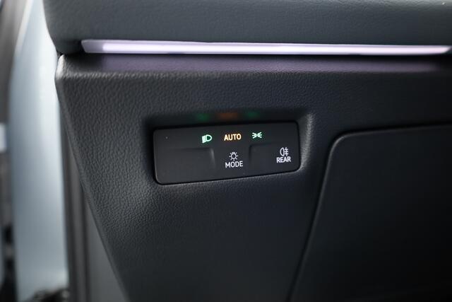 Volkswagen PASSAT Variant 1.5 eHybrid Business | Navi | Massage | Elek. Trekhaak | Keyless | Adapt. Cruise | Stoel- Stuurverw. |