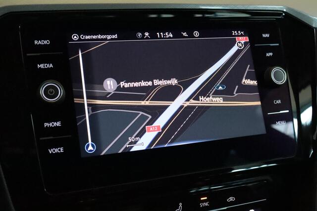 Volkswagen PASSAT Variant 1.5 TSI Business automaat 150PK | NAVI | CAMERA + PDC | ADAP CRUISE | TREKHAAK | VIRTUAL COCKPIT |
