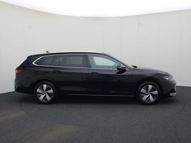 Volkswagen PASSAT Variant 1.5 eTsi 150pk DSG Business · Navigatie · Camera + Parkeersensoren · Stoelverwarming · Trekhaak ·