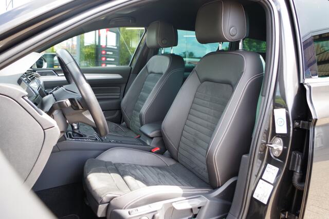 Volkswagen PASSAT Variant 1.4 TSI PHEV GTE 218 PK Business PHEV, Leder-Alcantara, Camera, Groot-Navi,