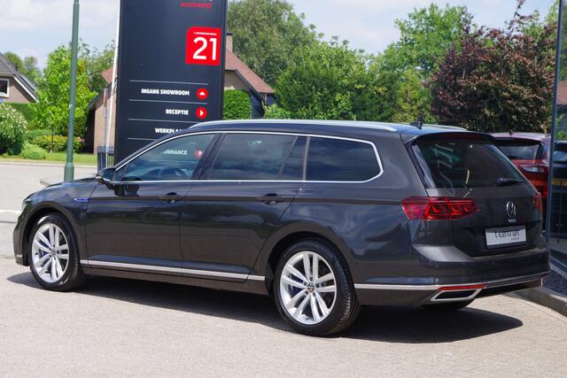 Volkswagen PASSAT Variant 1.4 TSI PHEV GTE 218 PK Business PHEV, Leder-Alcantara, Camera, Groot-Navi,