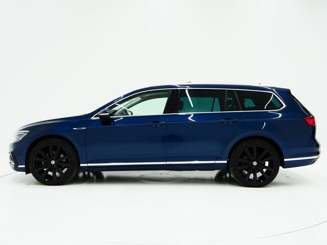 Volkswagen PASSAT Variant 1.4 TSI PHEV GTE R-Line | Panoramadak | Trehaak | Dynaudio | Massage | 360 | Head Up | Keyless