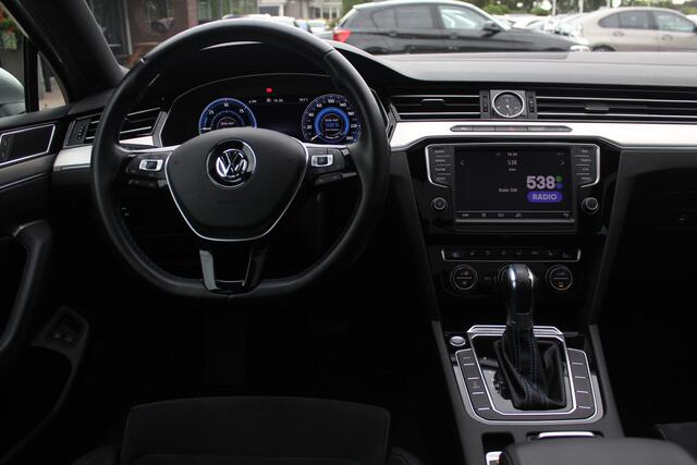 Volkswagen PASSAT Variant 1.4 TSI GTE Highline / Full option! / Trekhaak / Panoramadak / 360Camera / Virtual Cockpit / Camera / Leder / Navigatie / Cruise Control