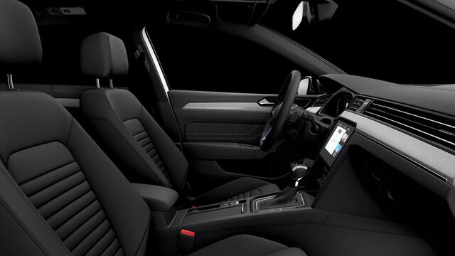 Volkswagen PASSAT Variant 1.4 TSI PHEV GTE Business | Wordt verwacht | Leder | Trekhaak | Pano |